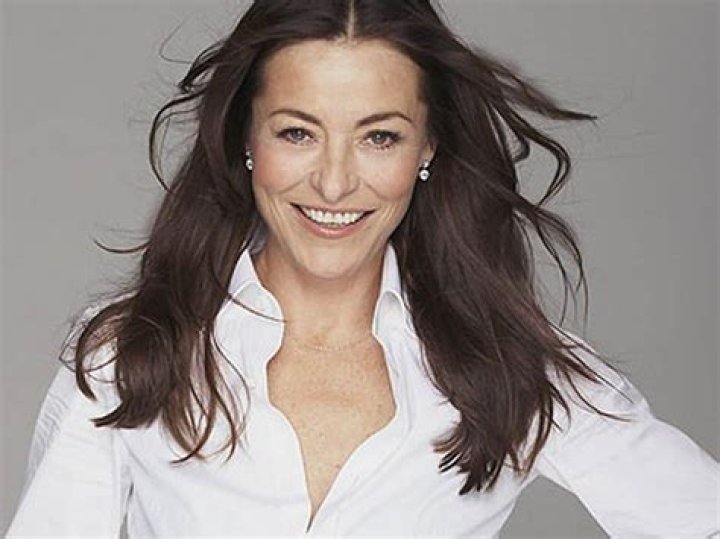 Amanda Donohoe Biography, Age, Height, Husband, Net Worth, Family