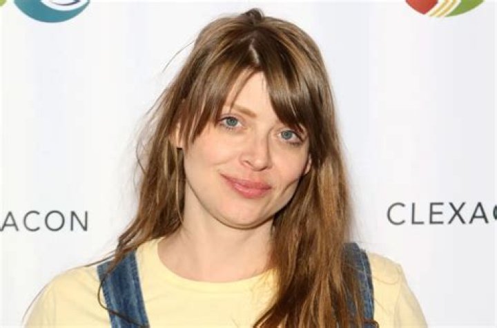 Amber Benson Biography, Age, Height, Husband, Net Worth, Family
