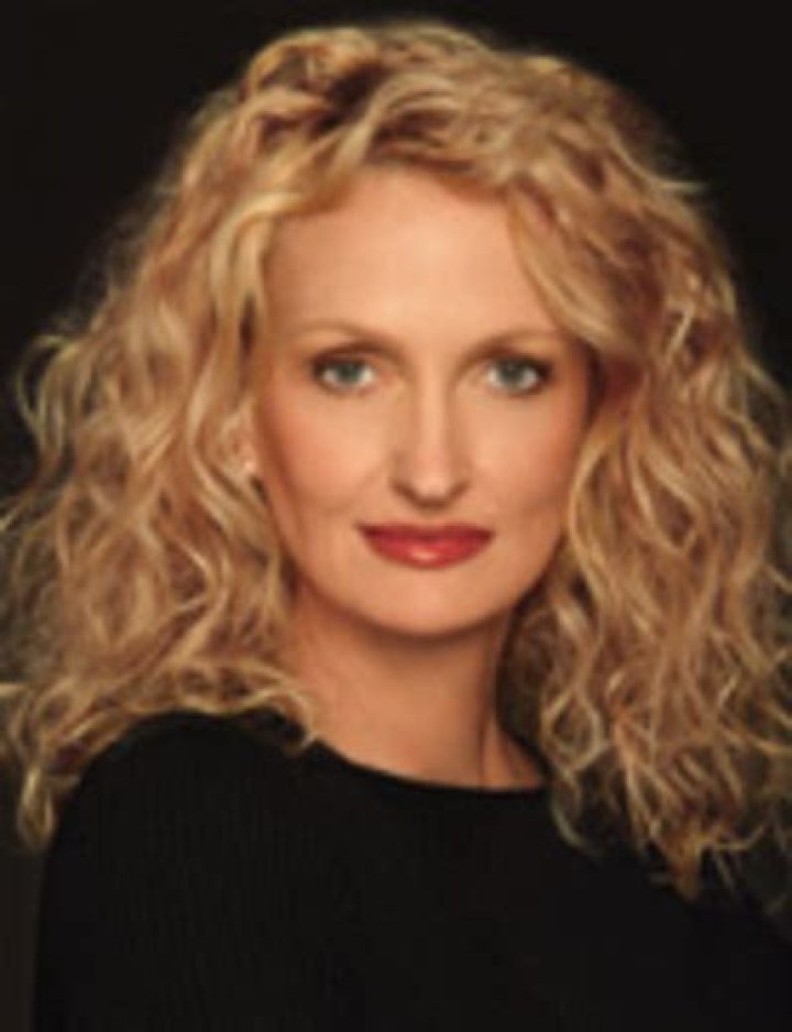 Anne Geddes Biography, Age, Height, Husband, Net Worth, Family