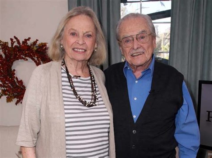 Bonnie Bartlett Biography, Age, Height, Husband, Net Worth, Family