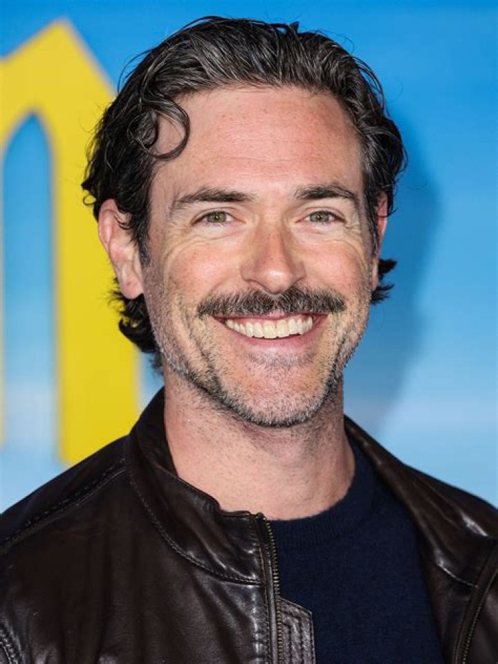 Brendan Hines Biography, Age, Height, Wife, Net Worth, Family