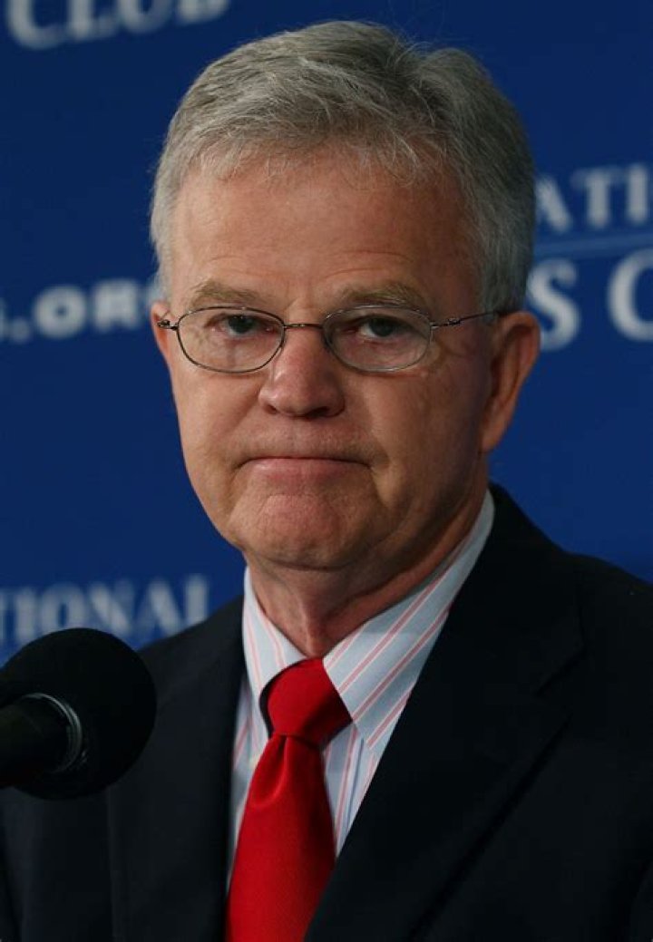 Buddy Roemer Biography, Age, Height, Husband, Net Worth, Family