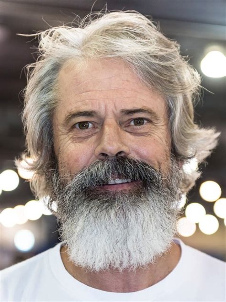 C. Thomas Howell biografía, edad, altura, esposo, net worth, familia