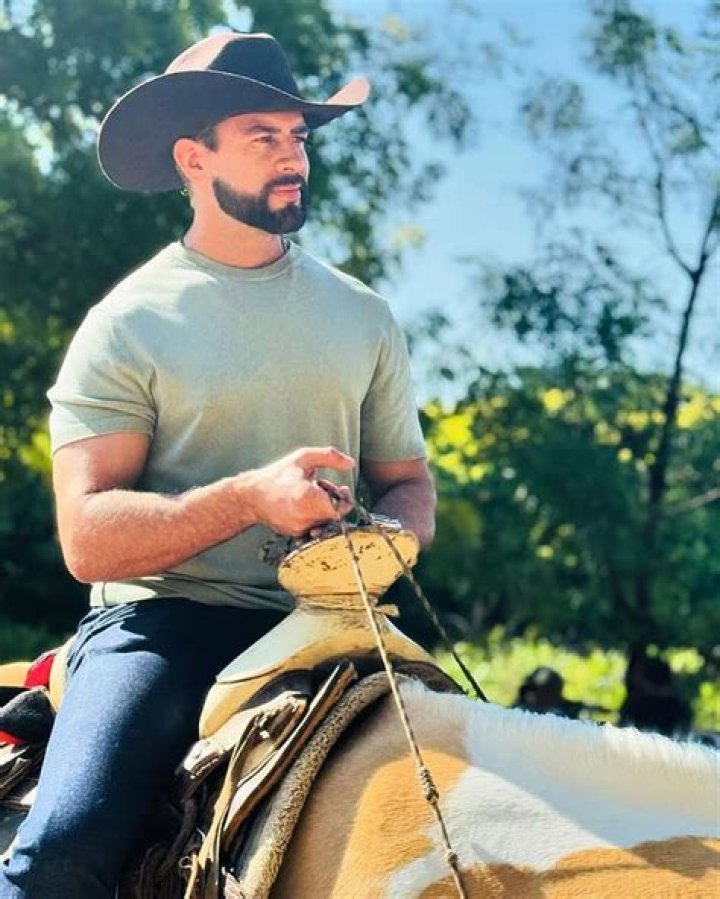Christian de la Campa Biography, Age, Height, Wife, Net Worth, Family