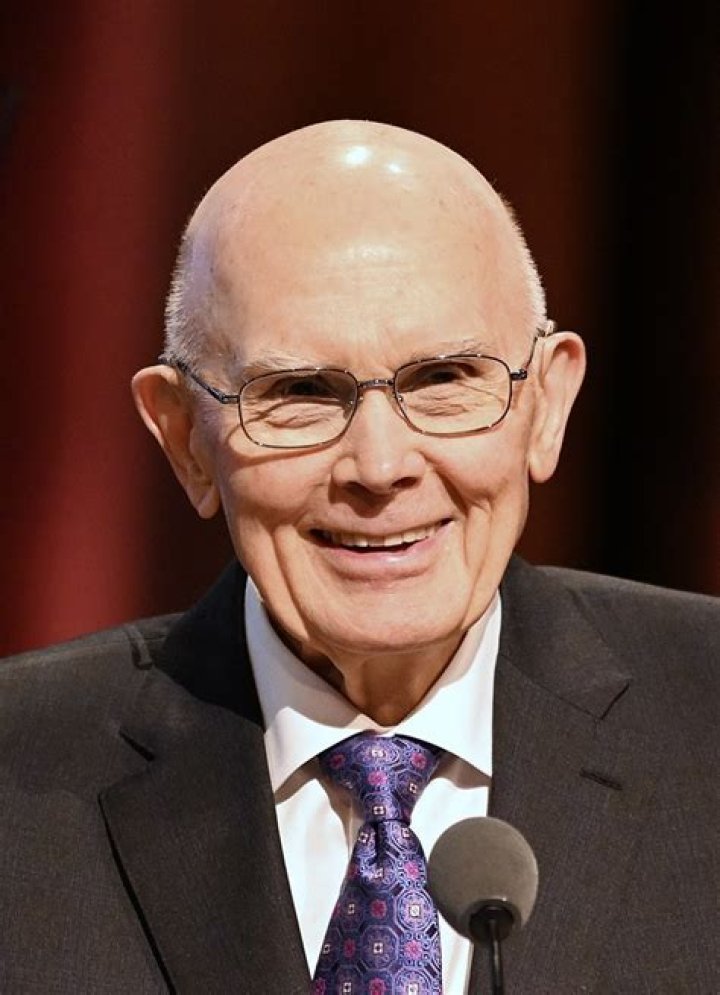 Dallin H. Oaks biografía, edad, altura, esposo, net worth, familia