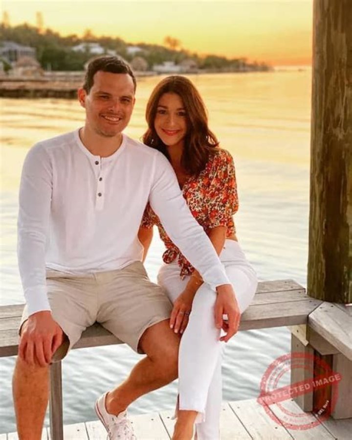 Dan Ponce Biography, Age, Height, Wife, Net Worth, Family