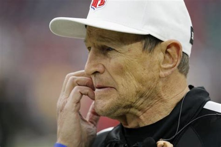 Ed Hochuli Biography, Age, Height, Wife, Net Worth, Family