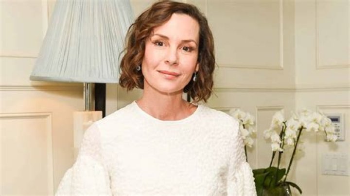 Embeth Davidtz Biography, Age, Height, Husband, Net Worth, Family