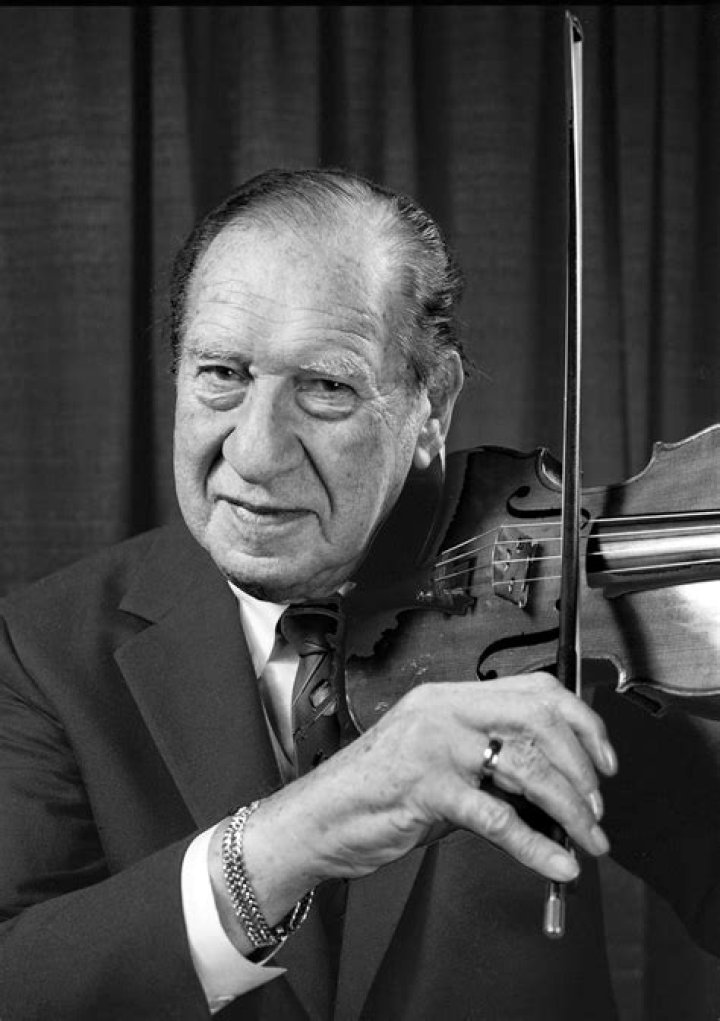 Henny Youngman Biography, Age, Height, Wife, Net Worth, Family