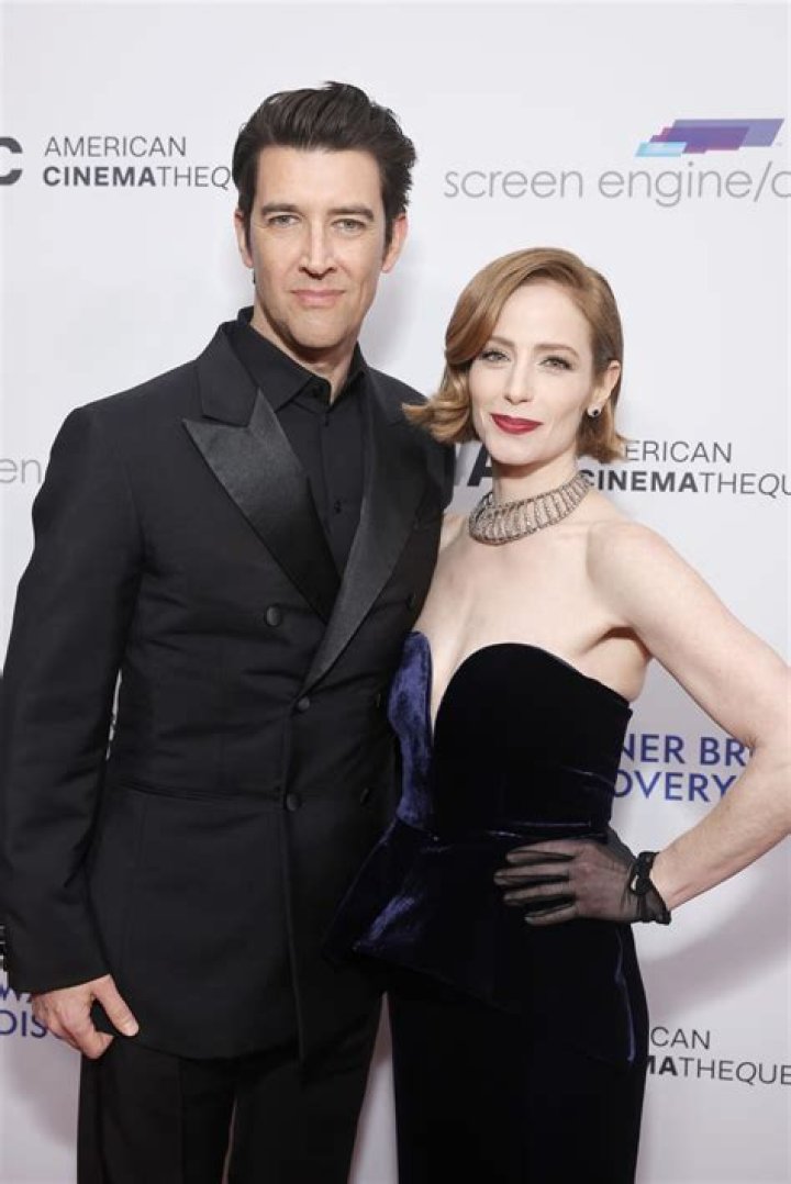 Jaime Ray Newman biografía, edad, altura, esposa, net worth, familia