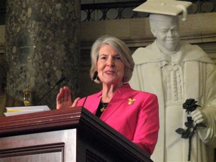 Jane L. Campbell Biography, Age, Height, Husband, Net Worth, Family