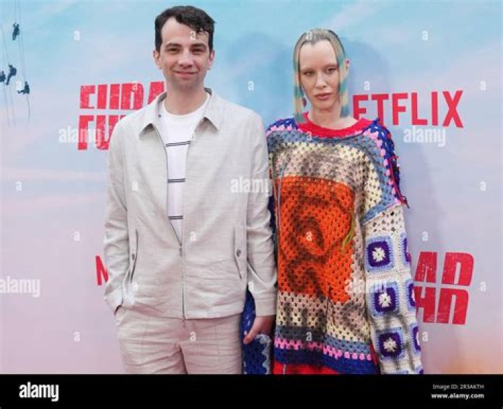Jay Baruchel Biography, Age, Height, Wife, Net Worth, Family