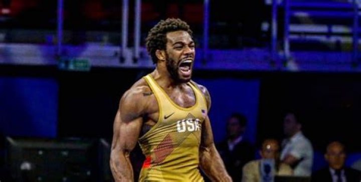 Jordan Burroughs Biography, Age, Height, Wife, Net Worth, Family