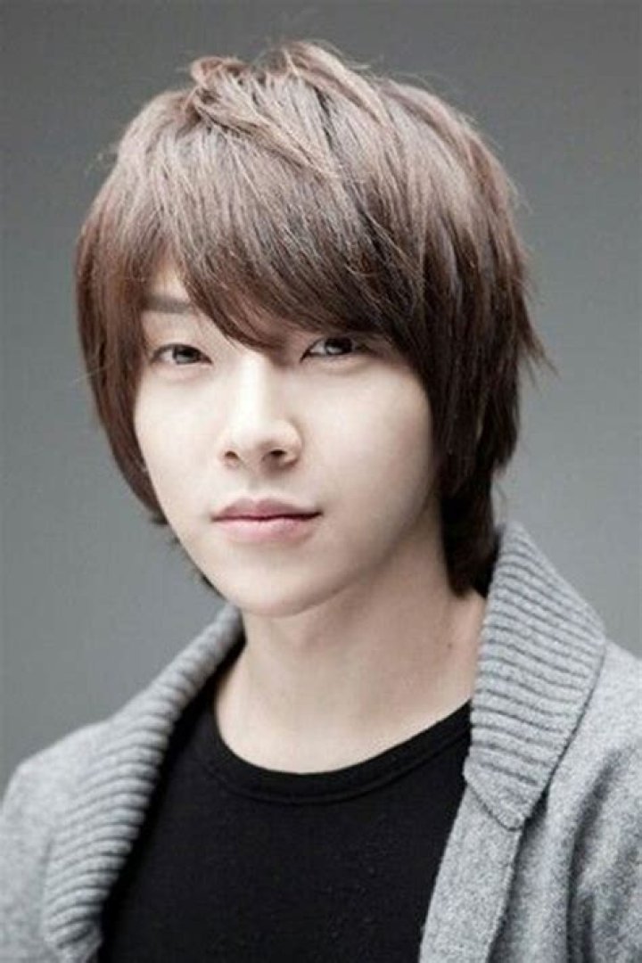 Jung Yoon-hak Biography, Age, Height, Wife, Net Worth, Family