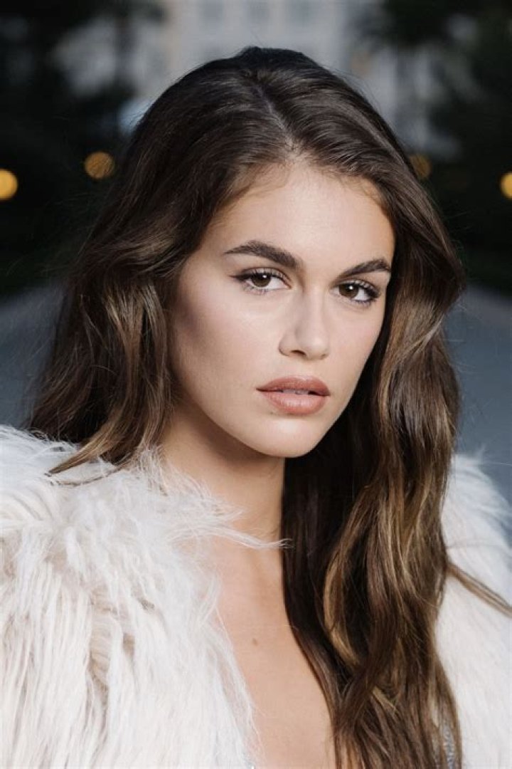 Kaia Gerber Biography, Age, Height, Husband, Net Worth, Family