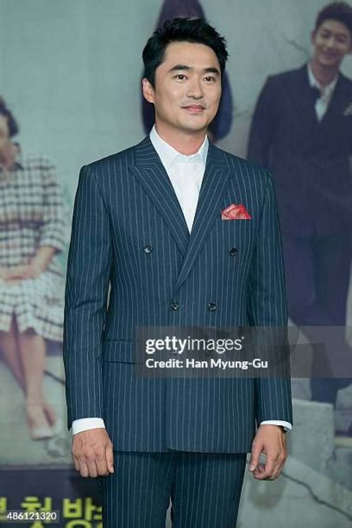 Kim Suk-hoon Biography, Age, Height, Wife, Net Worth, Family