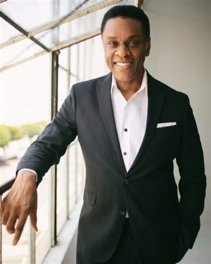 Lawrence Hilton-Jacobs Biography, Age, Height, Wife, Net Worth, Family