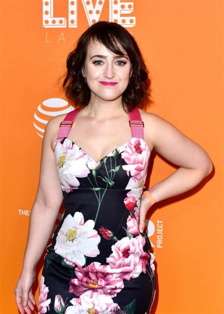 Mara Wilson Biography, Age, Height, Husband, Net Worth, Family