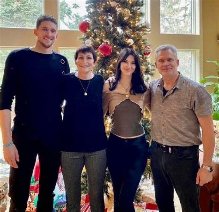 Mike Muscala Biography, Age, Height, Wife, Net Worth, Family