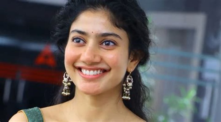 Sai Pallavi Biography, Age, Height, Husband, Net Worth, Family