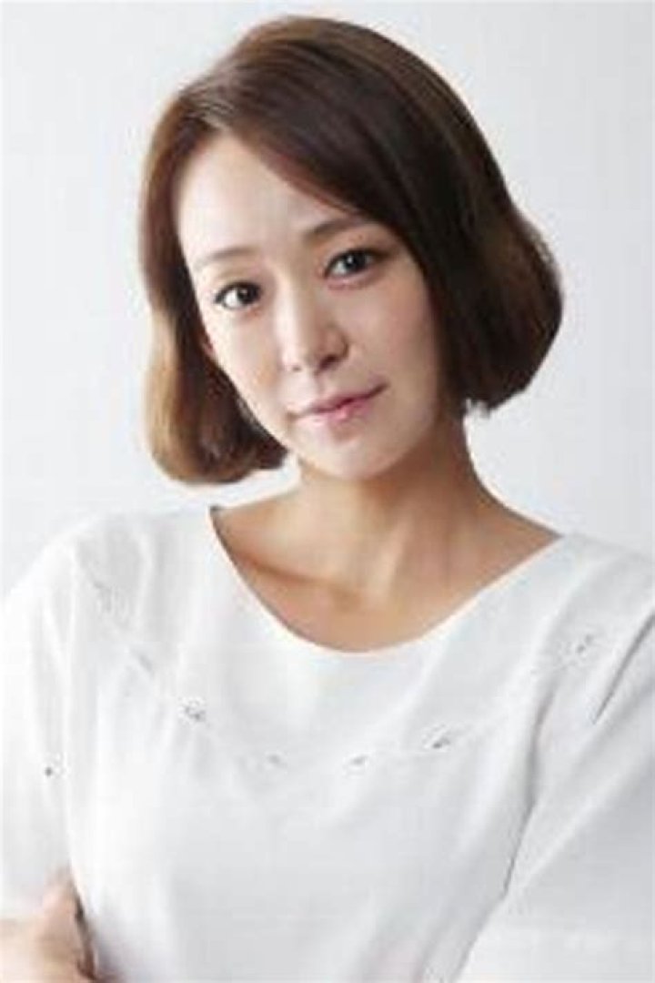 Shim Yi-young Biography, Age, Height, Husband, Net Worth, Family