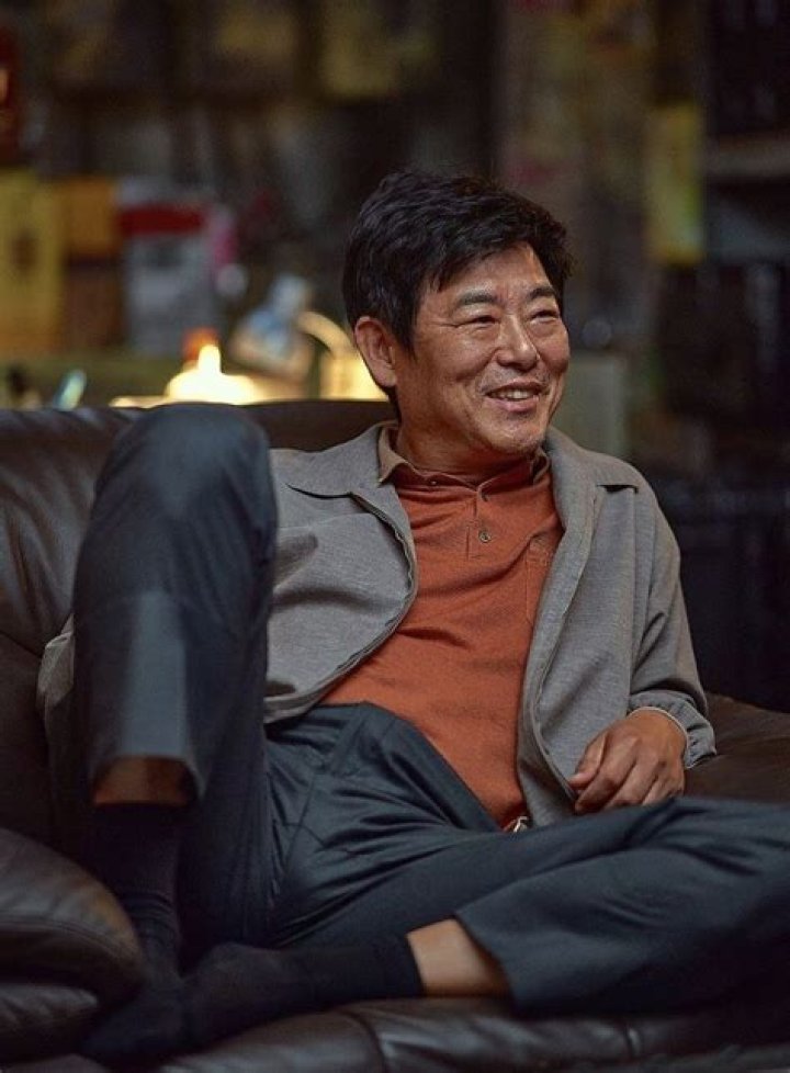 Sung Dong-il Biography, Age, Height, Wife, Net Worth, Family