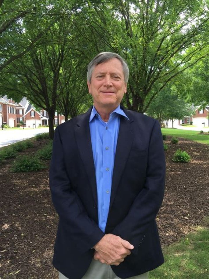 Tom Clements Biography, Age, Height, Wife, Net Worth, Family