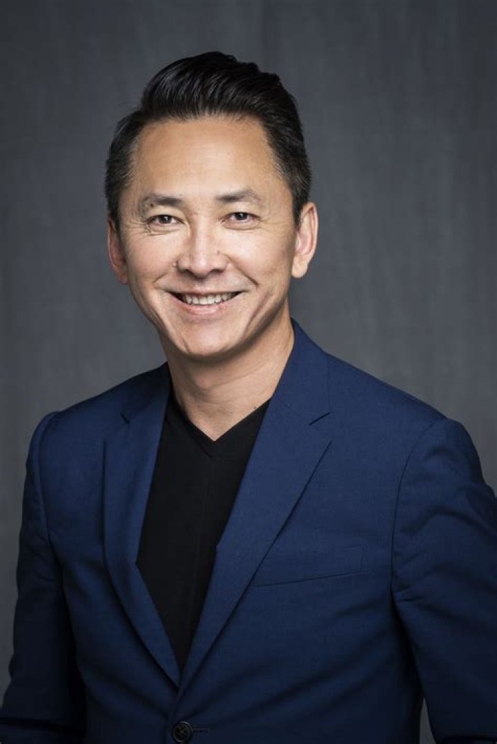 Viet Thanh Nguyen Biography, Age, Height, Wife, Net Worth, Family