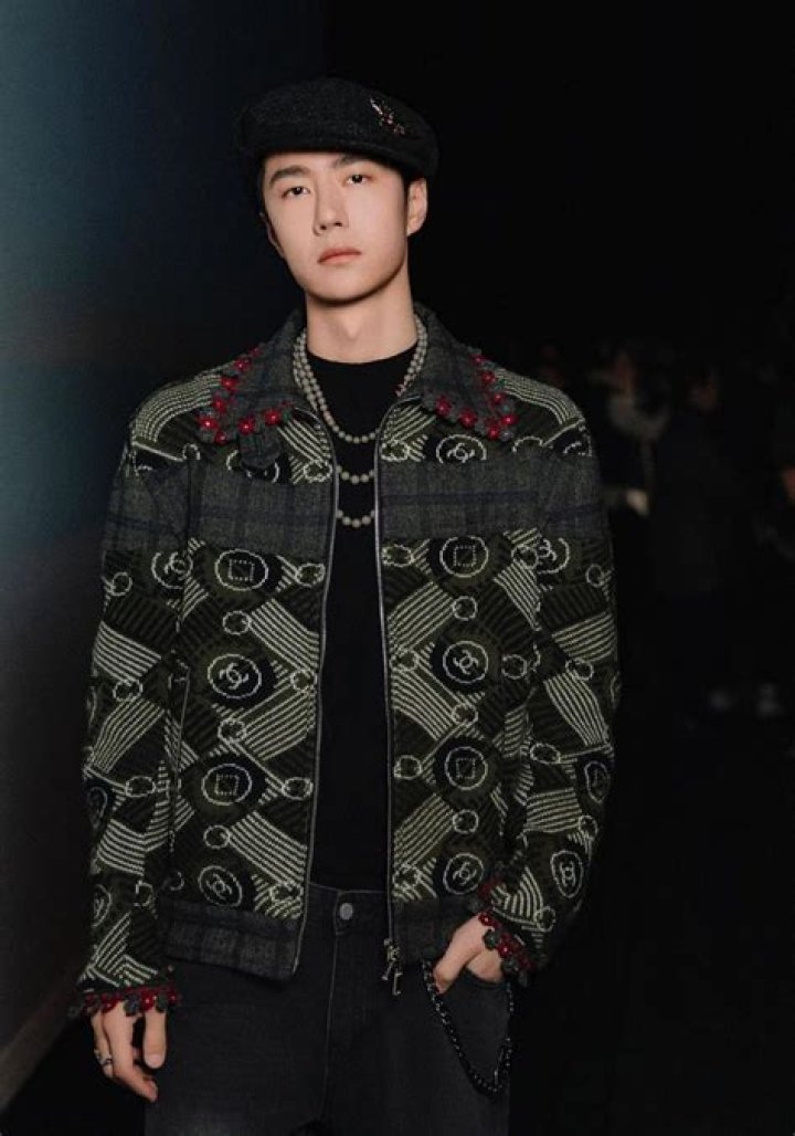 Wang Yibo Biography, Age, Height, Wife, Net Worth, Family